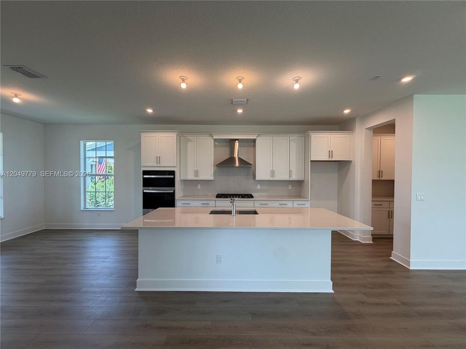 For Rent: $4,800 (4 beds, 3 baths, 2486 Square Feet)