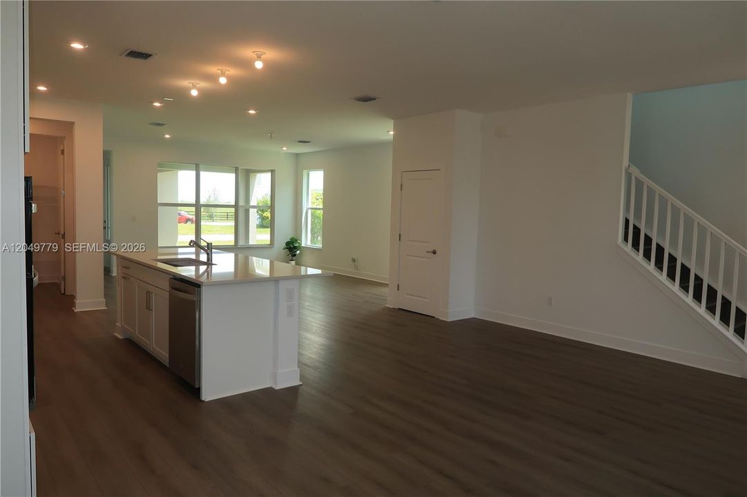 For Rent: $4,800 (4 beds, 3 baths, 2486 Square Feet)