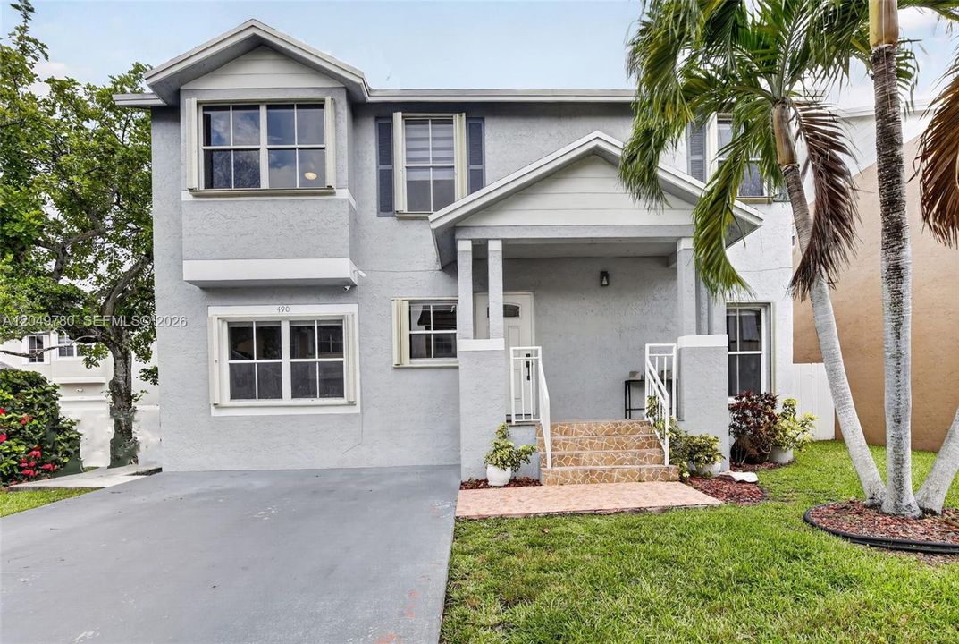 For Sale: $645,000 (5 beds, 3 baths, 2139 Square Feet)