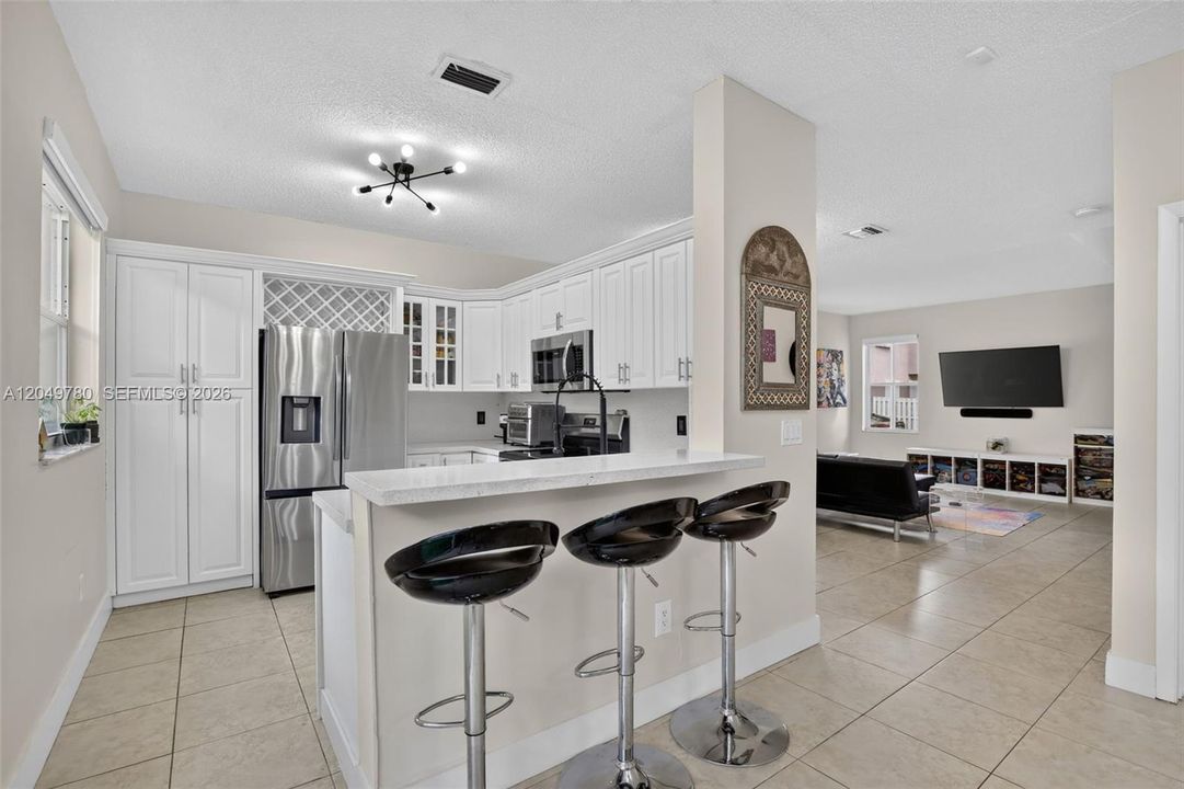 For Sale: $645,000 (5 beds, 3 baths, 2139 Square Feet)