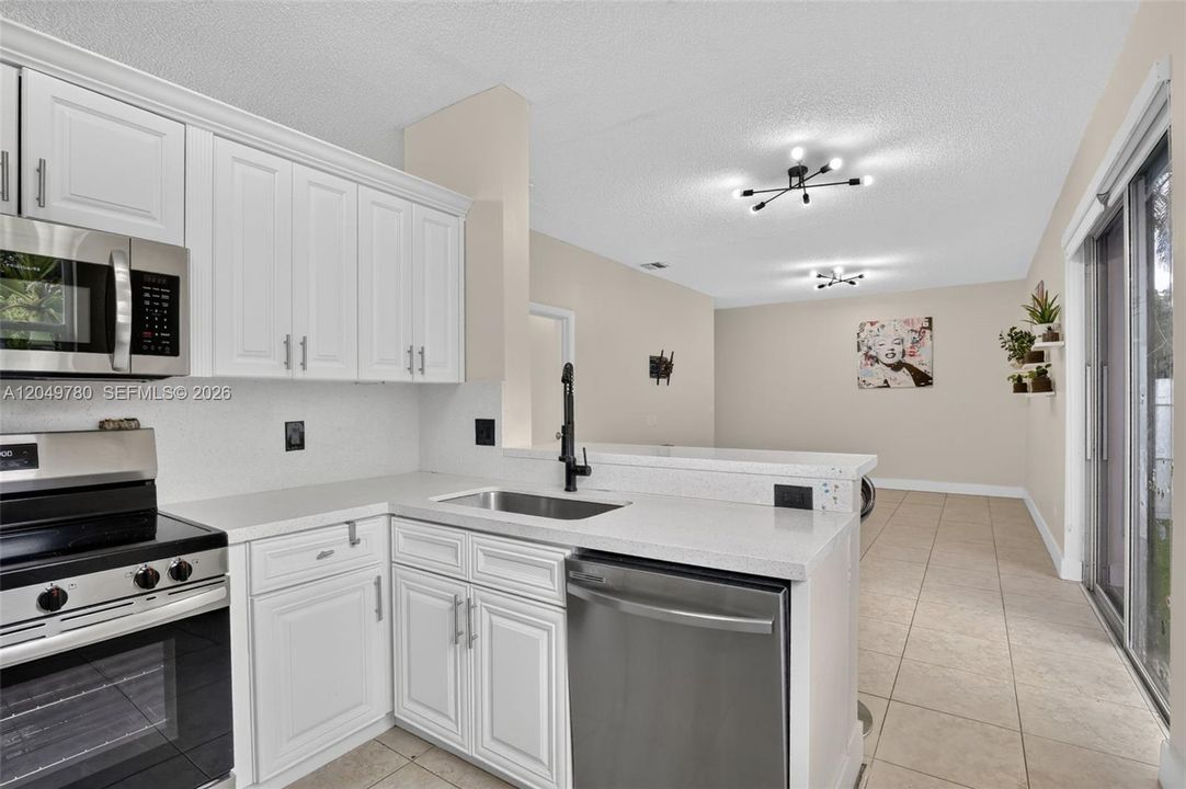 For Sale: $645,000 (5 beds, 3 baths, 2139 Square Feet)