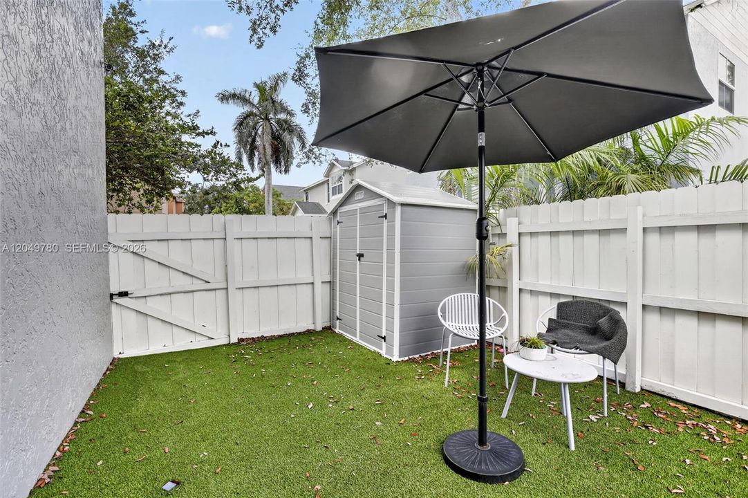 For Sale: $645,000 (5 beds, 3 baths, 2139 Square Feet)