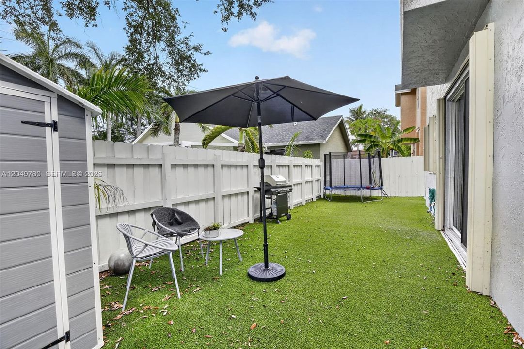 For Sale: $645,000 (5 beds, 3 baths, 2139 Square Feet)