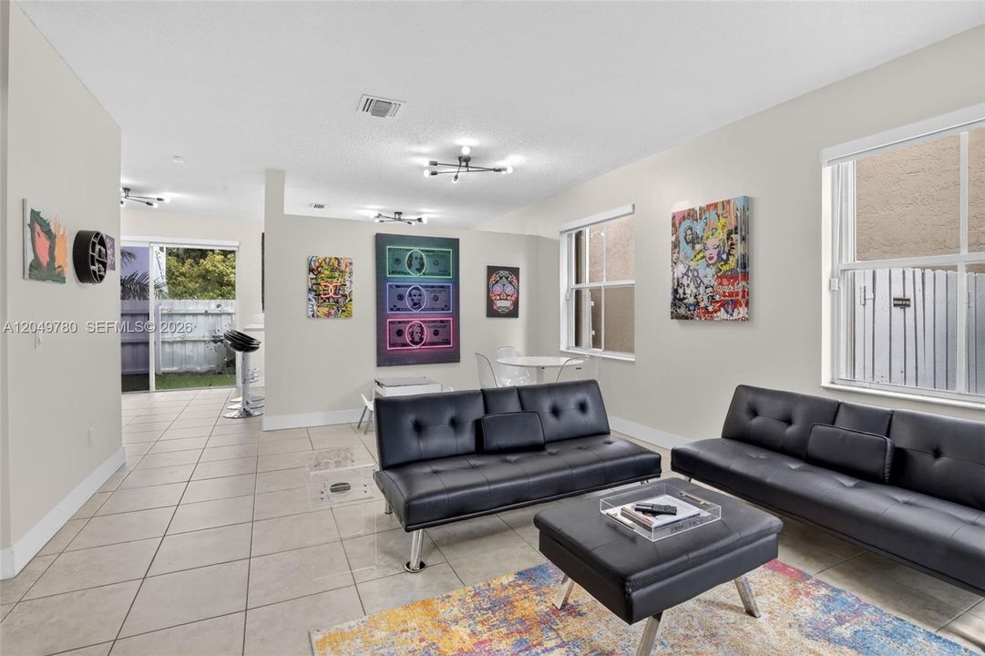 For Sale: $645,000 (5 beds, 3 baths, 2139 Square Feet)