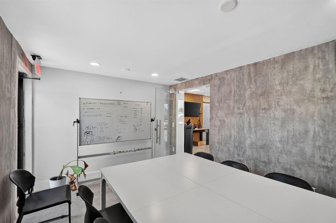 16801 NE 6TH - 00011