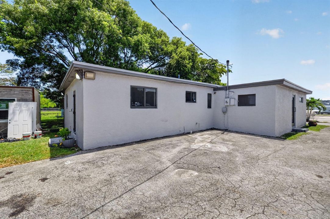 16801 NE 6TH - 00017