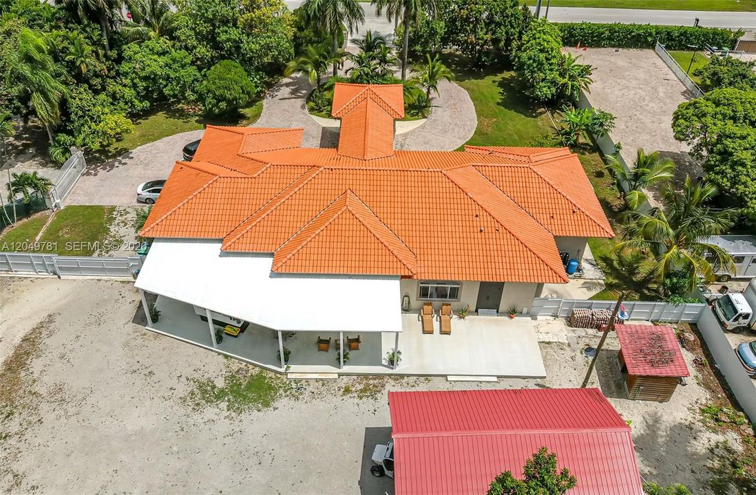 На продажу: $2,150,000 (5 спален, 3 ванн, 3367 Квадратных фут)