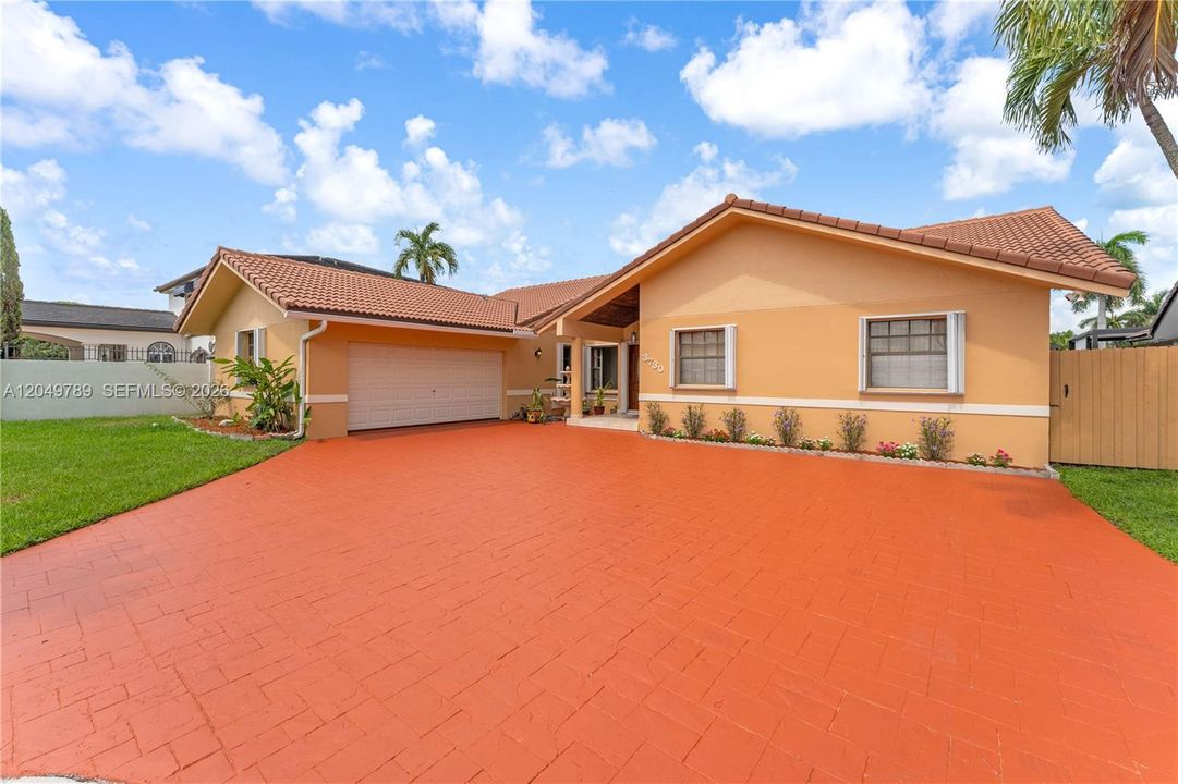 For Sale: $1,090,000 (4 beds, 2 baths, 2224 Square Feet)