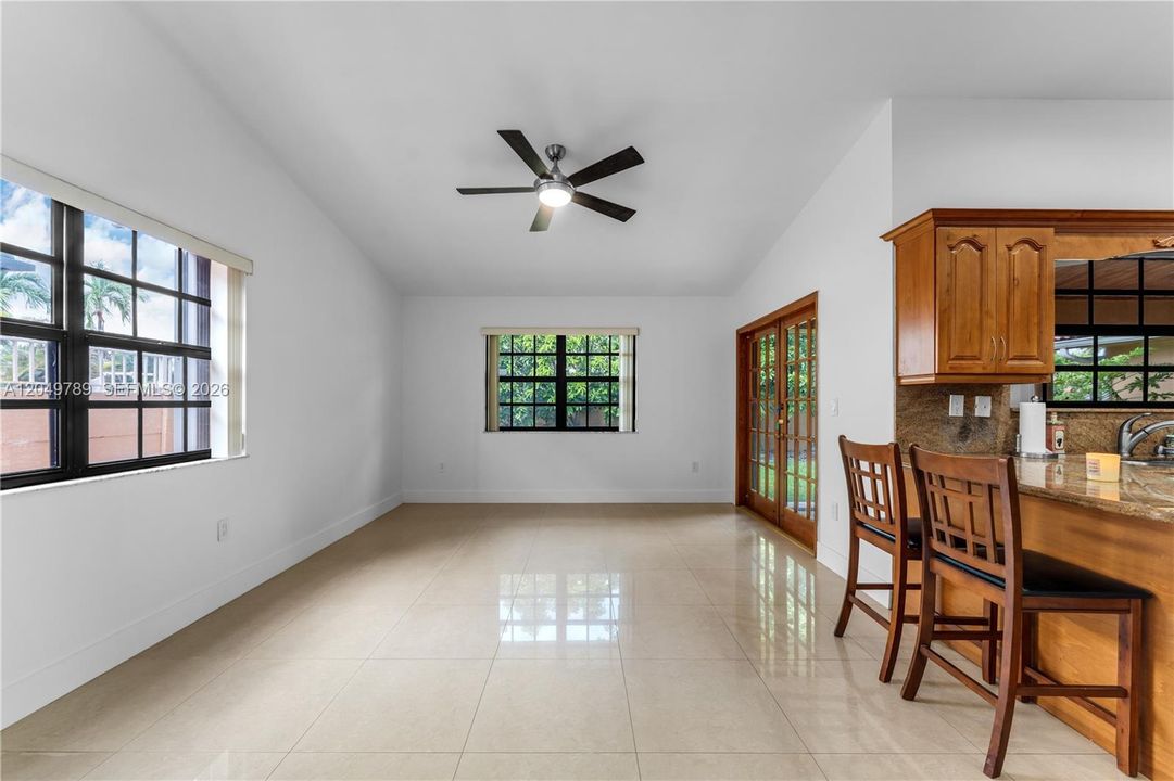 For Sale: $1,090,000 (4 beds, 2 baths, 2224 Square Feet)