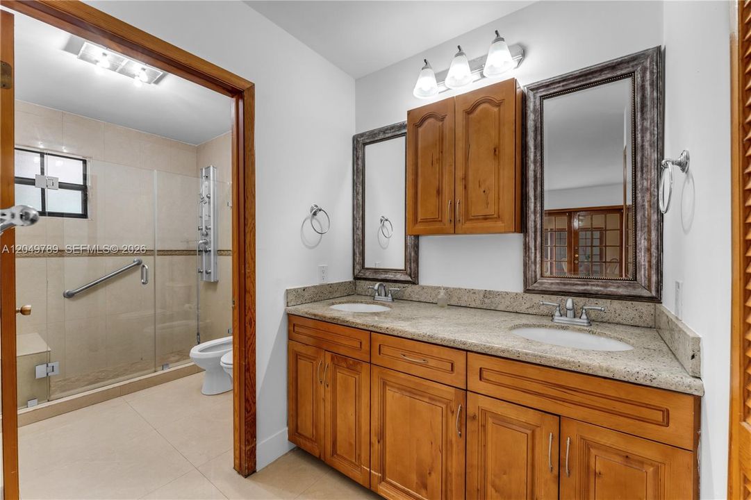 For Sale: $1,090,000 (4 beds, 2 baths, 2224 Square Feet)
