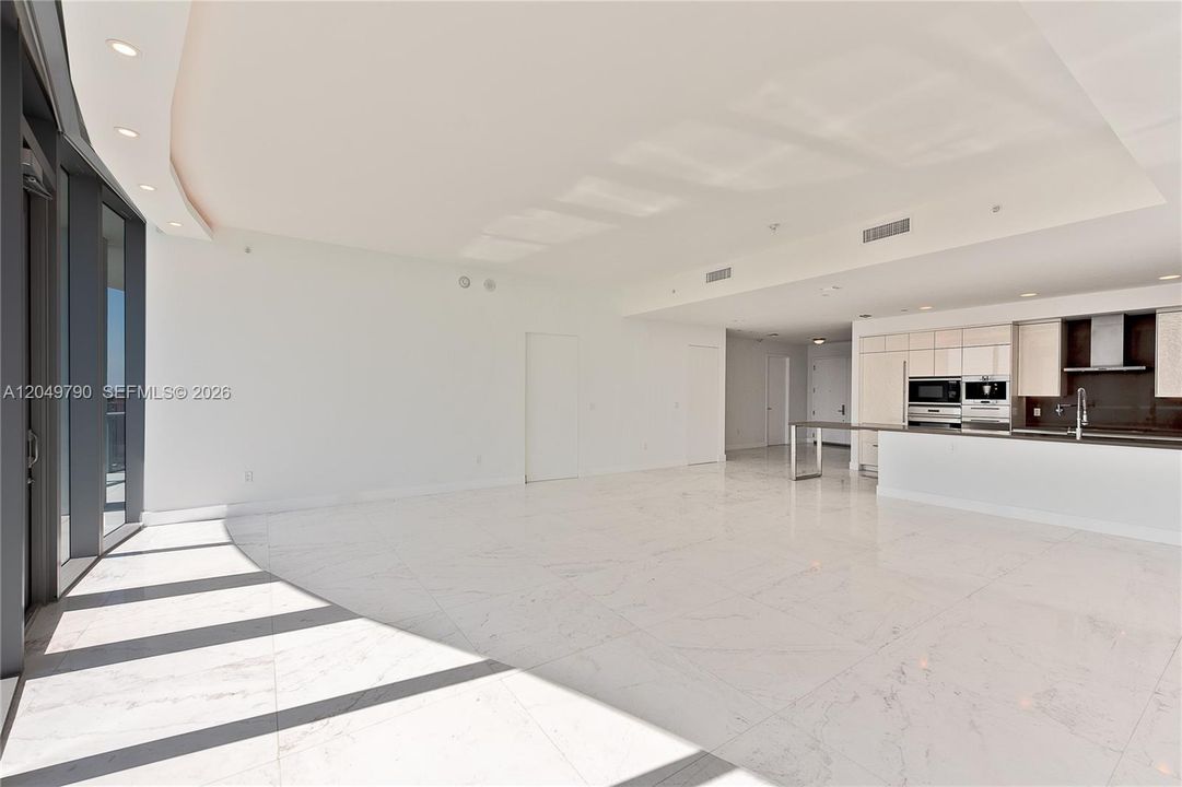 For Rent: $15,000 (2 beds, 3 baths, 2070 Square Feet)