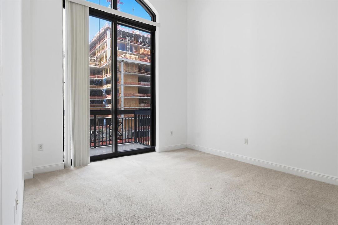 701-S-OLIVE-AVENUE-UNIT-304-33401-014