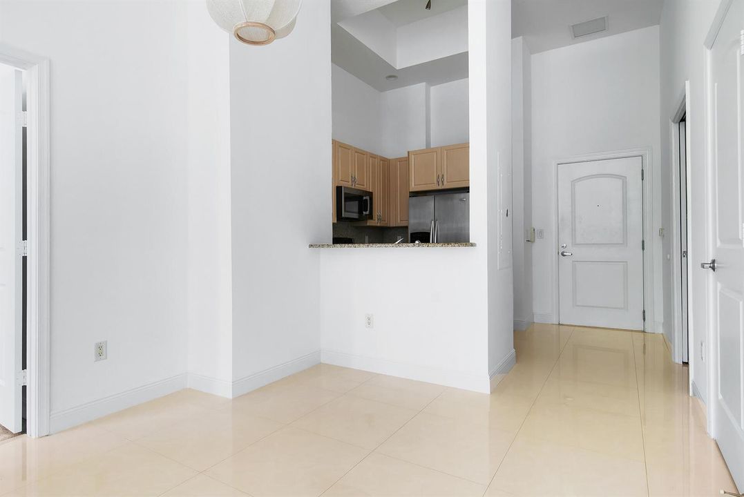 701-S-OLIVE-AVENUE-UNIT-304-33401-010