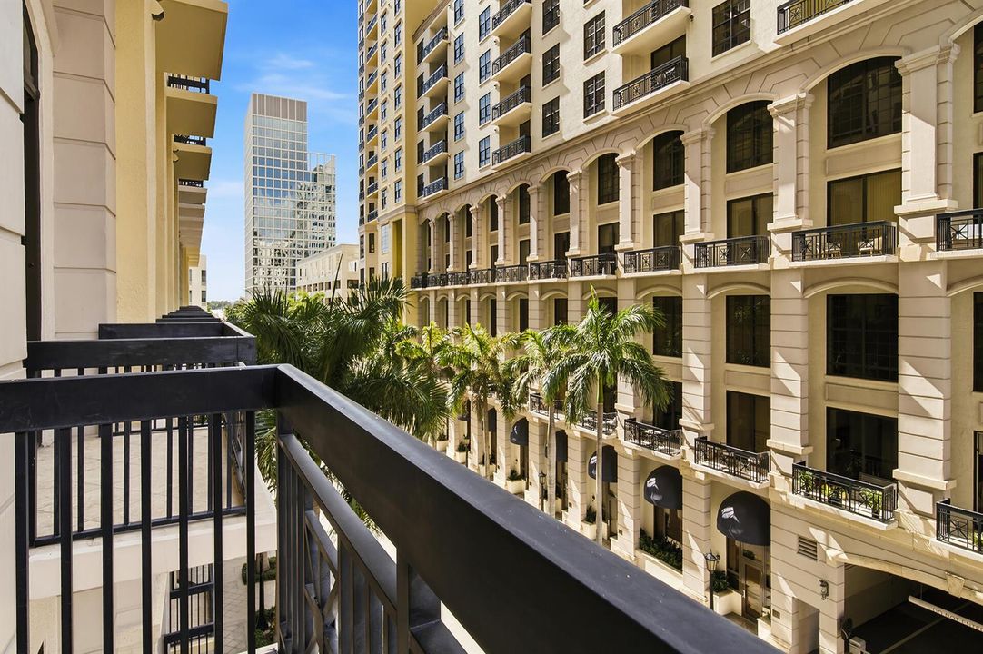701-S-OLIVE-AVENUE-UNIT-304-33401-011