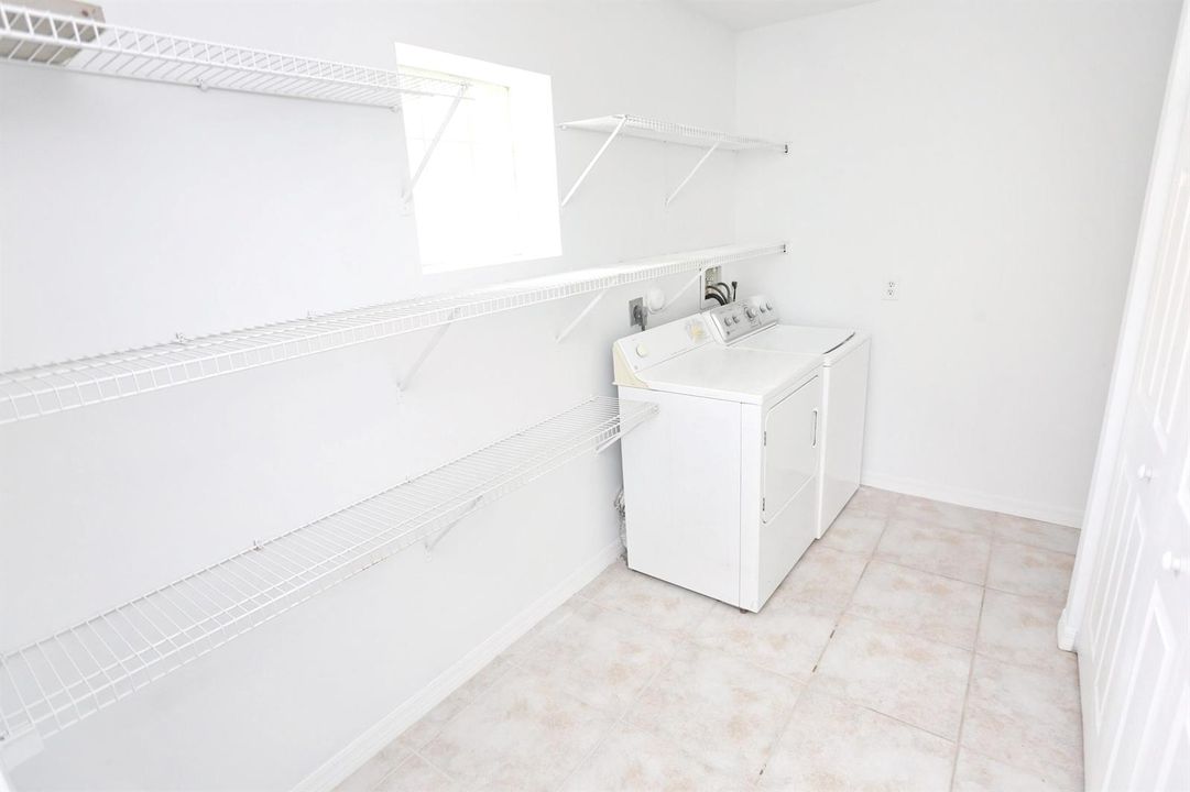 UTILITY LAUNDRY ROOM