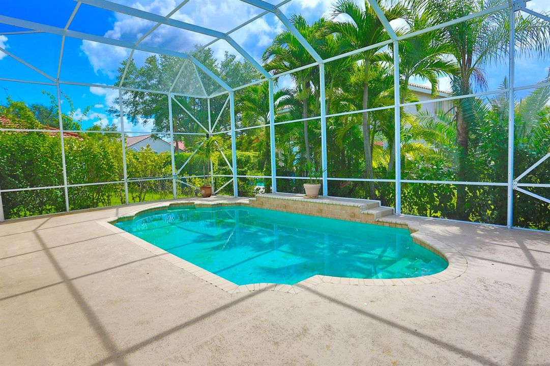 PRIVATE POOL