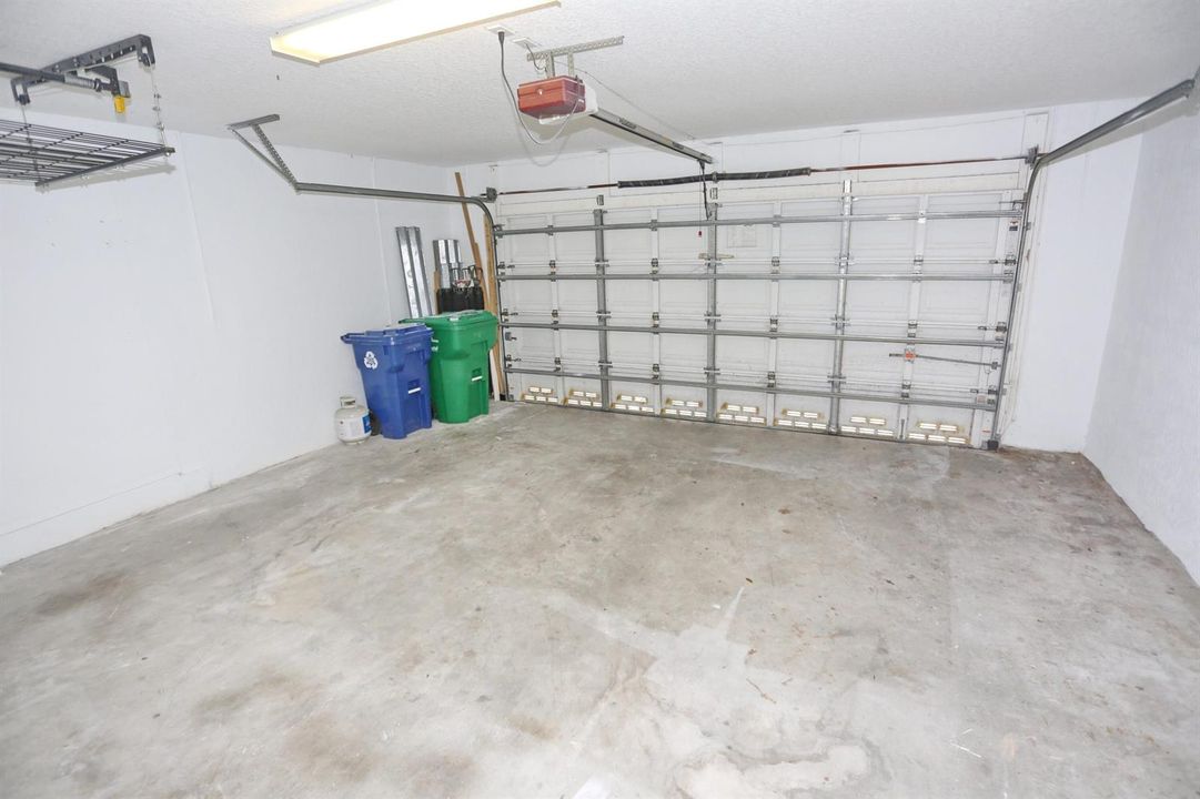 2 CAR GARAGE