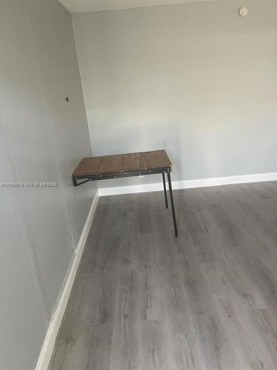 For Rent: $1,600 (1 beds, 1 baths, 1804 Square Feet)