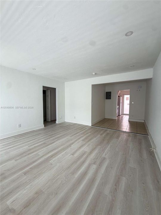 For Rent: $1,795 (1 beds, 1 baths, 750 Square Feet)