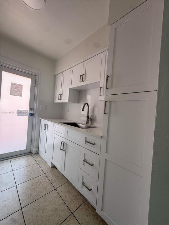 For Rent: $1,795 (1 beds, 1 baths, 750 Square Feet)