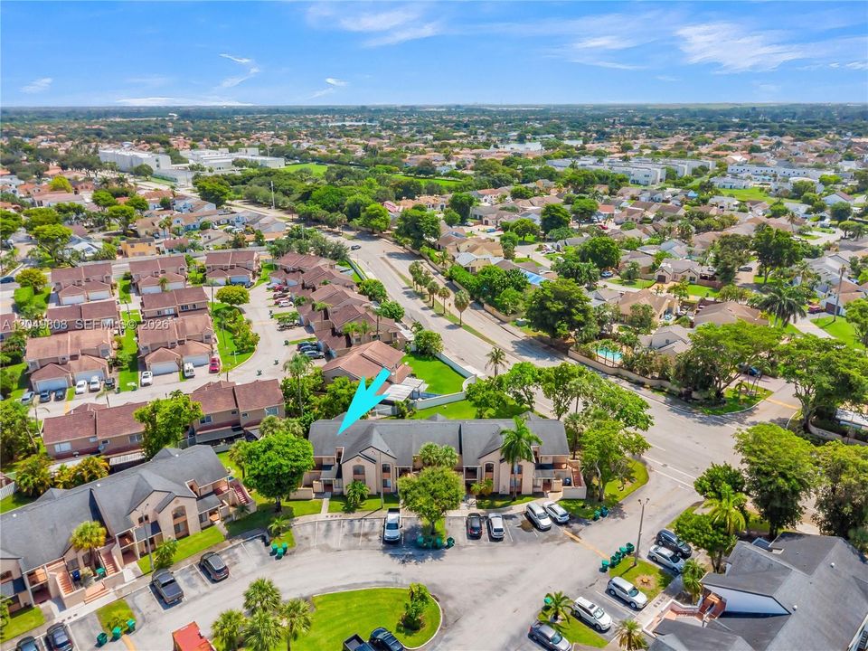 For Sale: $310,000 (2 beds, 2 baths, 1117 Square Feet)