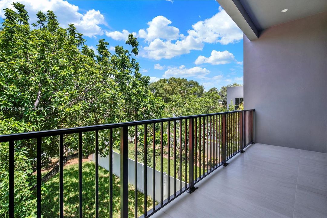 For Sale: $1,690,000 (3 beds, 3 baths, 0 Square Feet)