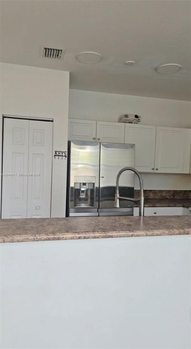 For Rent: $3,200 (3 beds, 2 baths, 1456 Square Feet)