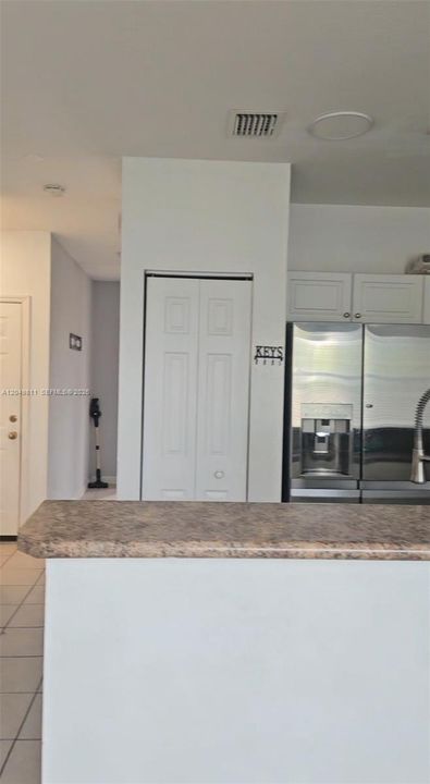 For Rent: $3,200 (3 beds, 2 baths, 1456 Square Feet)