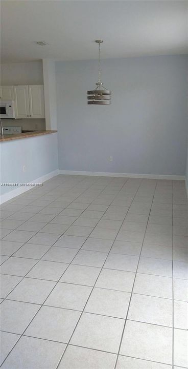 For Rent: $3,200 (3 beds, 2 baths, 1456 Square Feet)
