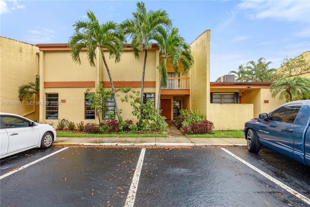 For Sale: $359,921 (4 beds, 3 baths, 1847 Square Feet)