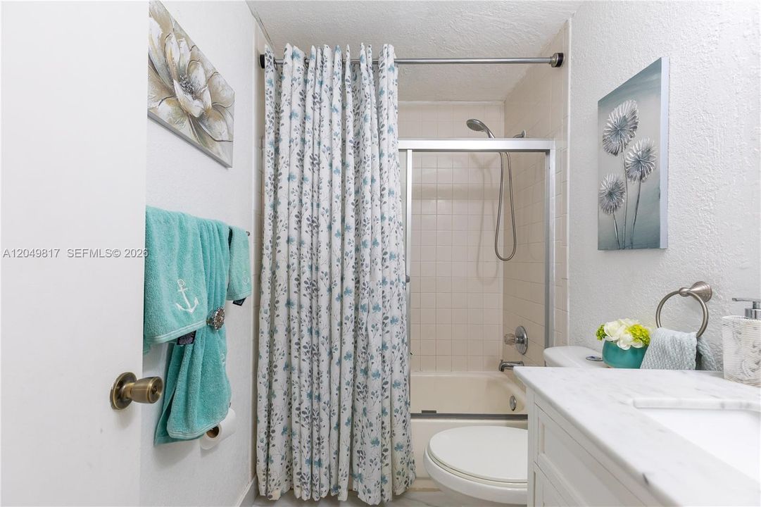 For Sale: $359,921 (4 beds, 3 baths, 1847 Square Feet)