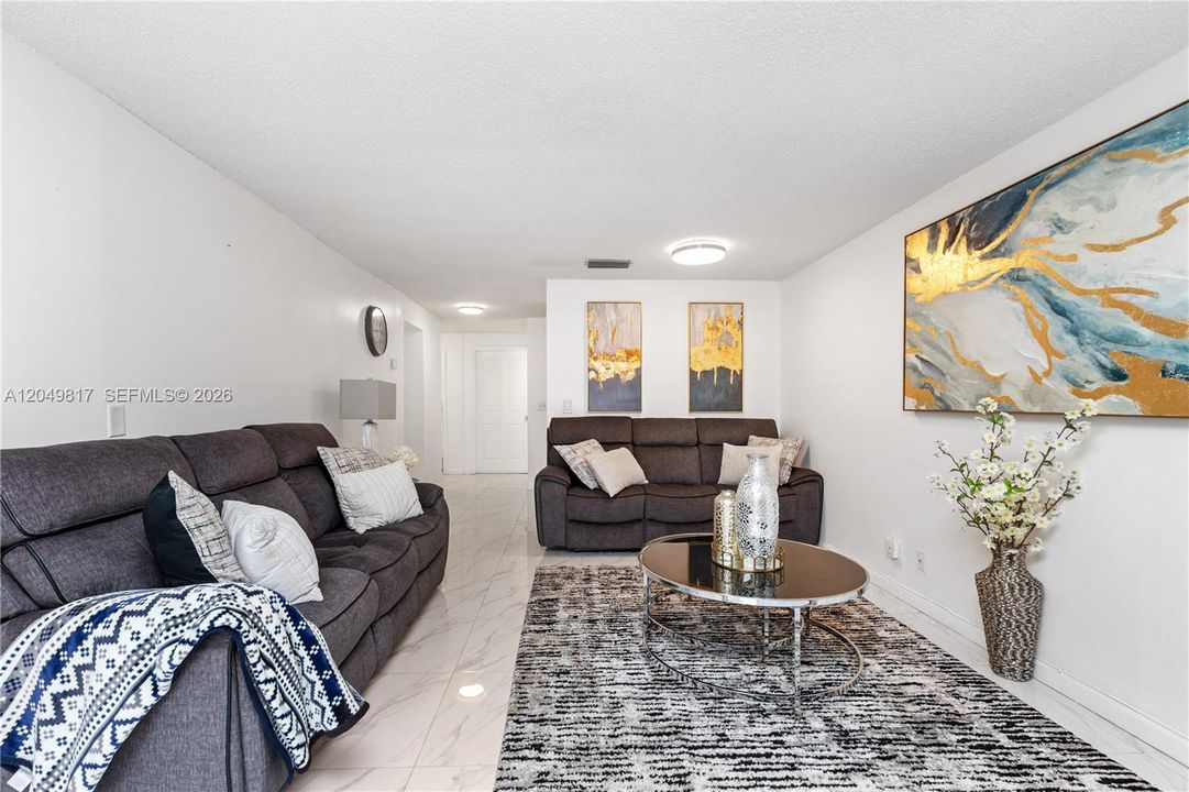 For Sale: $359,921 (4 beds, 3 baths, 1847 Square Feet)