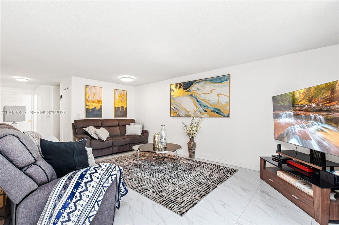 For Sale: $359,921 (4 beds, 3 baths, 1847 Square Feet)