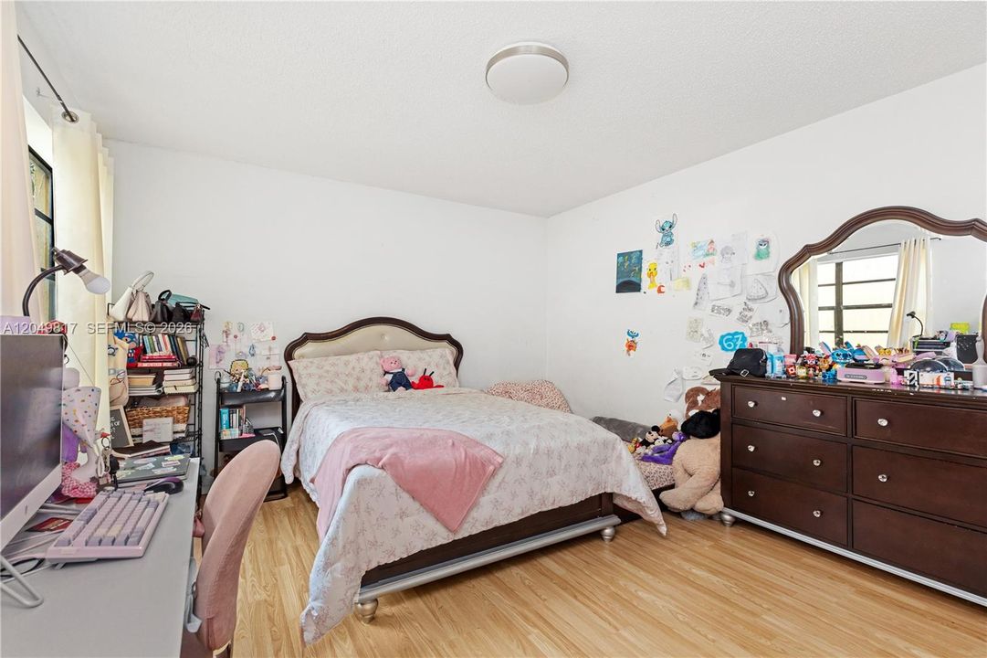 For Sale: $359,921 (4 beds, 3 baths, 1847 Square Feet)