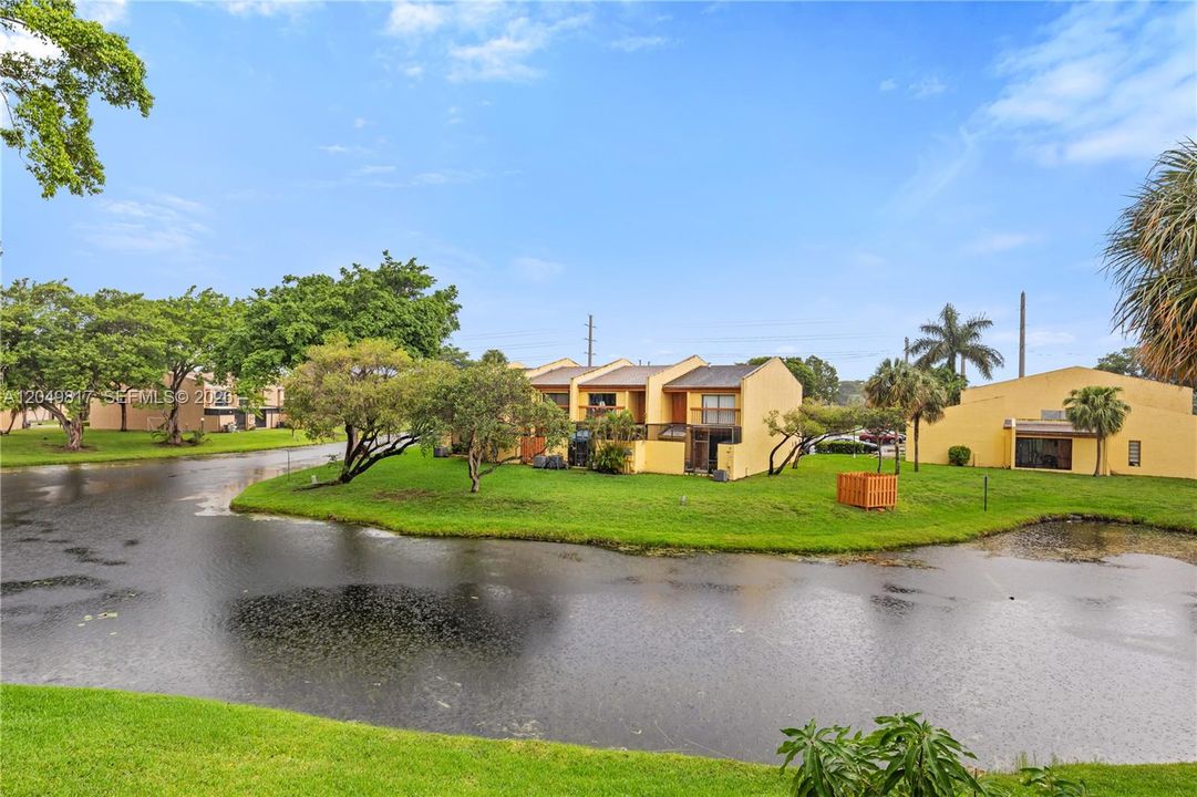 For Sale: $359,921 (4 beds, 3 baths, 1847 Square Feet)