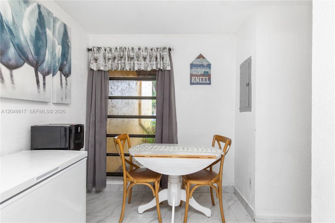 For Sale: $359,921 (4 beds, 3 baths, 1847 Square Feet)