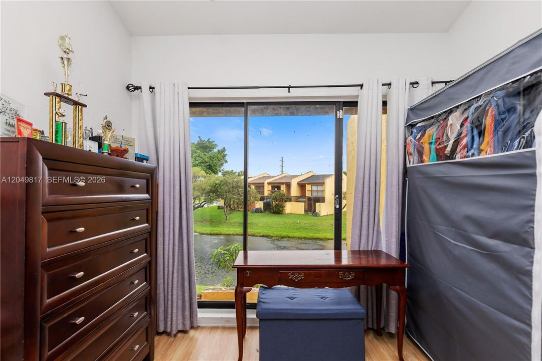 For Sale: $359,921 (4 beds, 3 baths, 1847 Square Feet)
