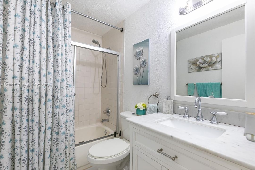 For Sale: $359,921 (4 beds, 3 baths, 1847 Square Feet)