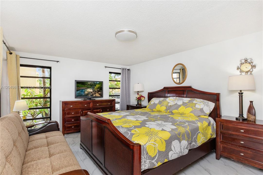 For Sale: $359,921 (4 beds, 3 baths, 1847 Square Feet)