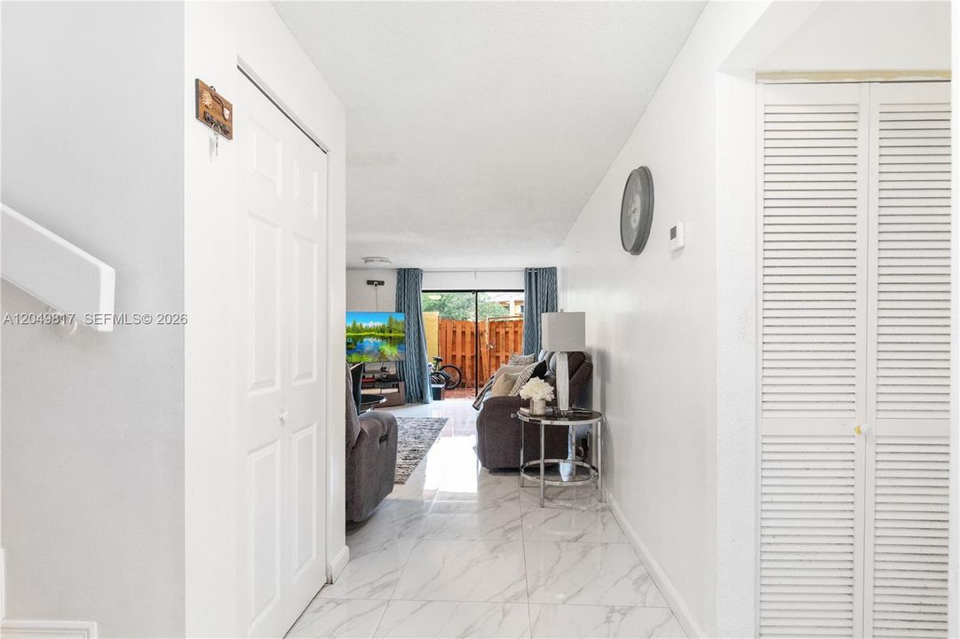 For Sale: $359,921 (4 beds, 3 baths, 1847 Square Feet)