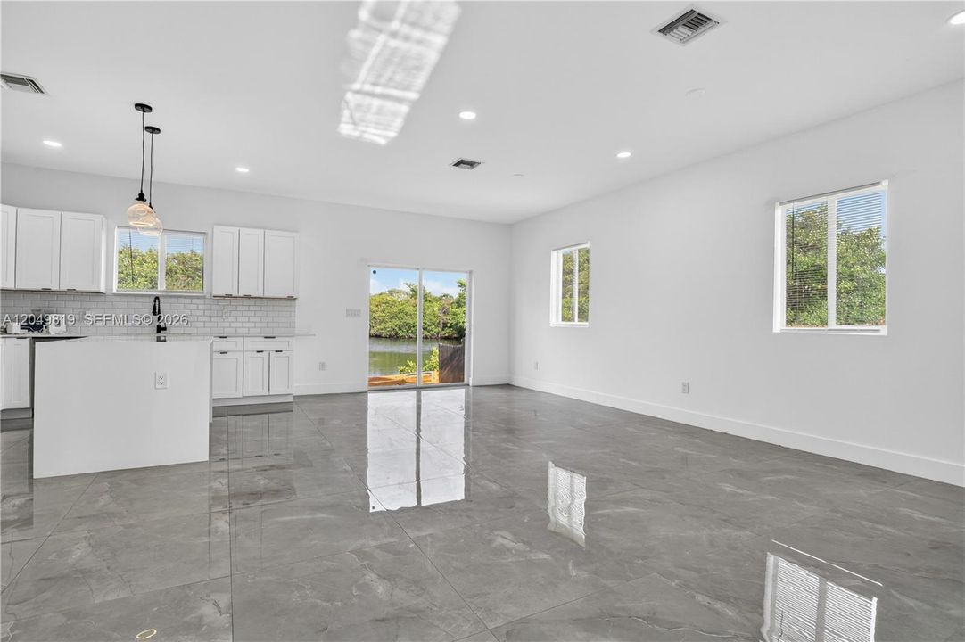 For Sale: $540,000 (3 beds, 2 baths, 1342 Square Feet)