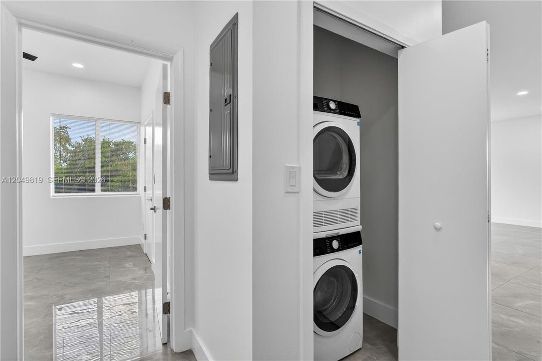 For Sale: $540,000 (3 beds, 2 baths, 1342 Square Feet)