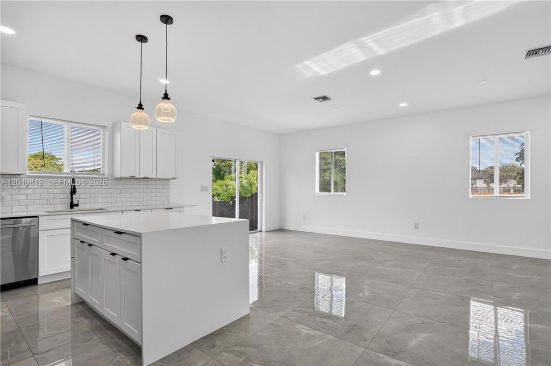 For Sale: $540,000 (3 beds, 2 baths, 1342 Square Feet)