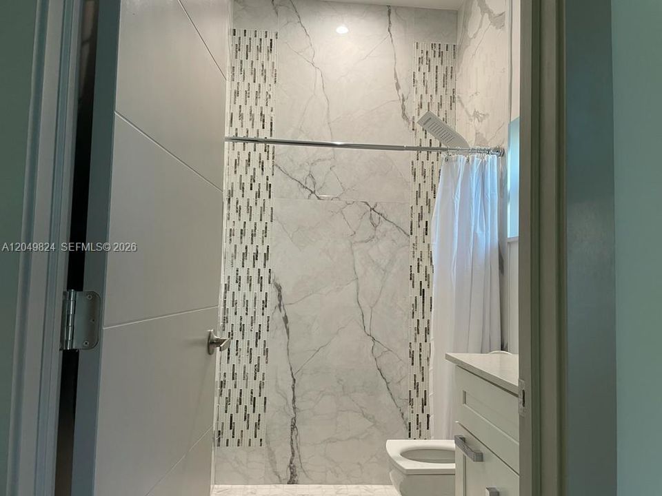 For Rent: $3,000 (3 beds, 2 baths, 1030 Square Feet)