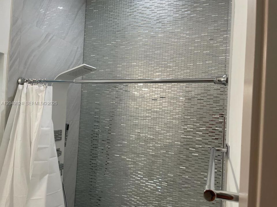 For Rent: $3,000 (3 beds, 2 baths, 1030 Square Feet)