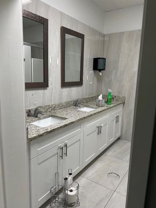 1490 DOUBLE BATH 7 & 8