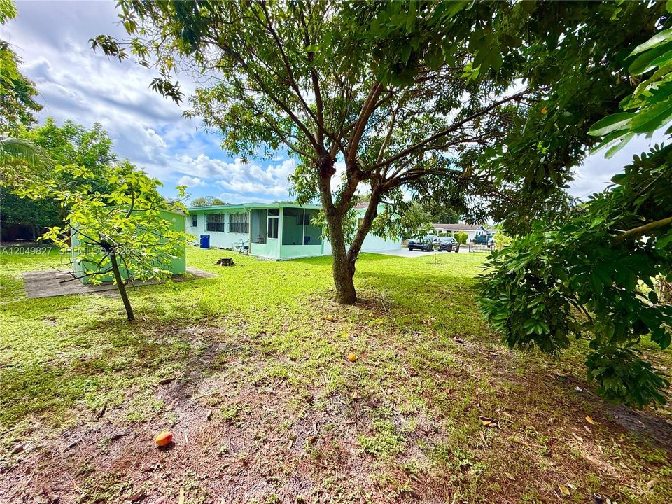 For Sale: $559,900 (4 beds, 2 baths, 1763 Square Feet)
