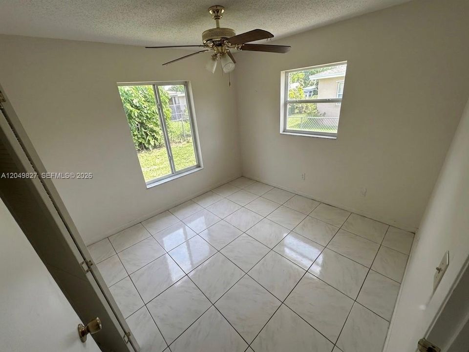 For Sale: $559,900 (4 beds, 2 baths, 1763 Square Feet)