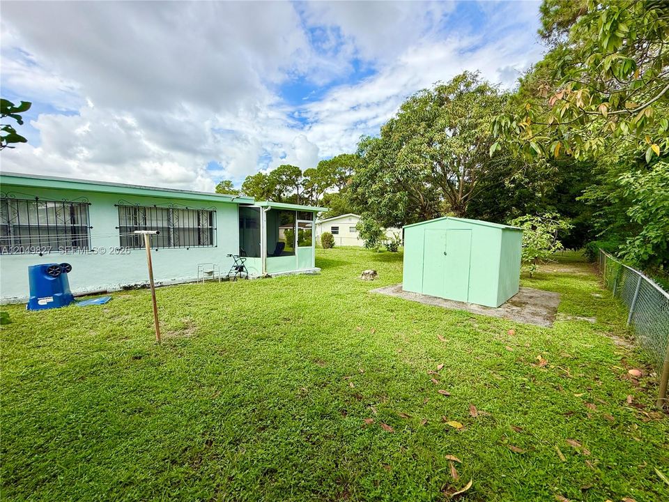 For Sale: $559,900 (4 beds, 2 baths, 1763 Square Feet)