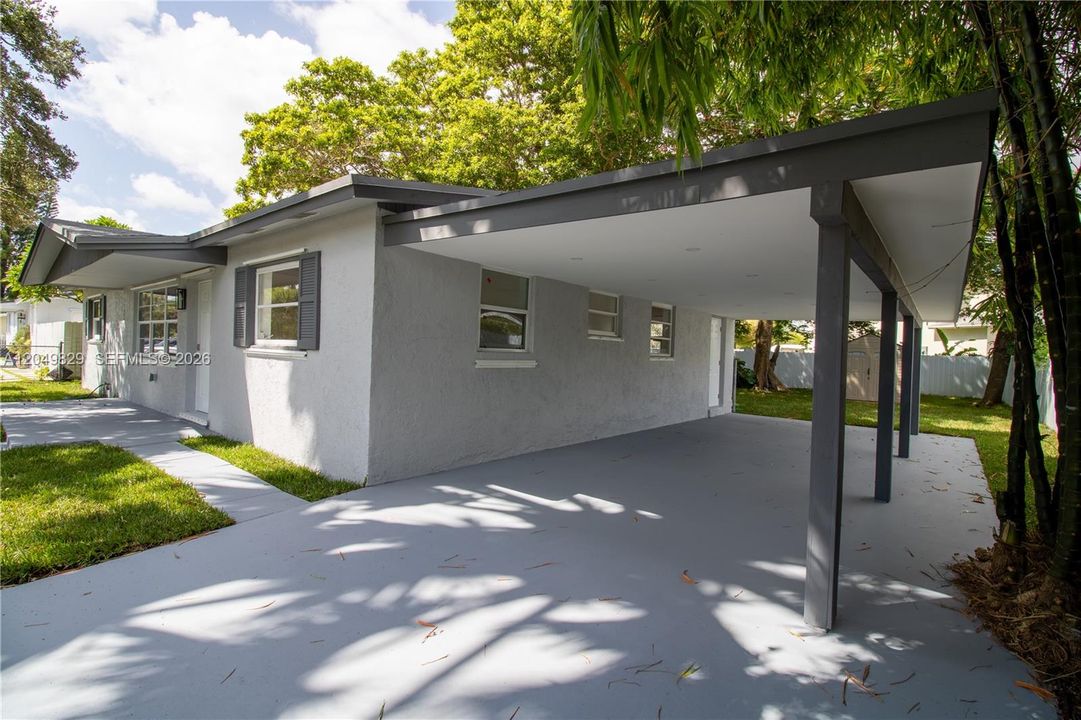 For Sale: $505,000 (4 beds, 2 baths, 1449 Square Feet)
